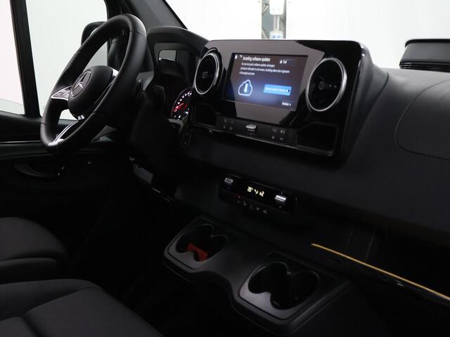 Mercedes-Benz SPRINTER 319 CDI Aut. | L2 H2 | Select | EDITION | Stylingpakket | LM Velgen | Spoilerpakket | Keyless Go | Parkeercamera | Bluetooth | Airco | 3-zits | Led Koplampen | 3500 KG. AHW | NIEUW |