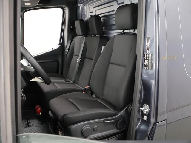 Mercedes-Benz SPRINTER 319 CDI Aut. | L2 H2 | Select | EDITION | Stylingpakket | LM Velgen | Spoilerpakket | Keyless Go | Parkeercamera | Bluetooth | Airco | 3-zits | Led Koplampen | 3500 KG. AHW | NIEUW |