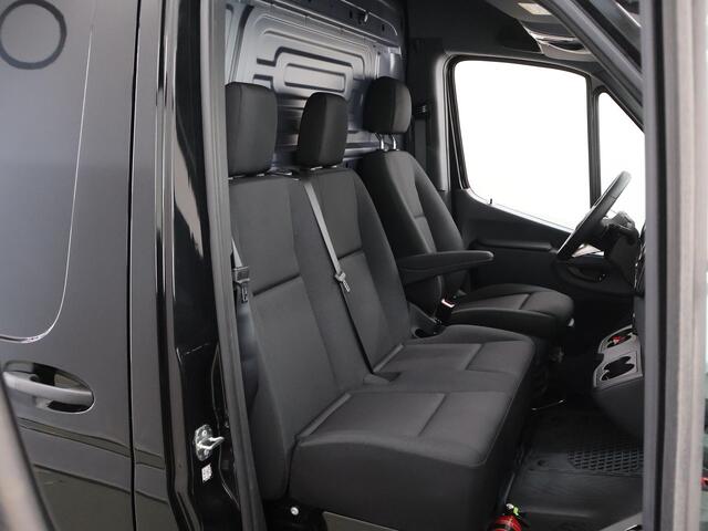 Mercedes-Benz SPRINTER 319 CDI L2 H2 | SELECT | AUTOMAAT | DISTRONIC PLUS | LED LAMPEN | 3500 KG AHW | DODEHOEKASSISTENT | CAMERA | NAVIGATIE | CARPLAY - ANDROID AUTO | LUCHTGEVEERDE BESTUURDERSSTOEL