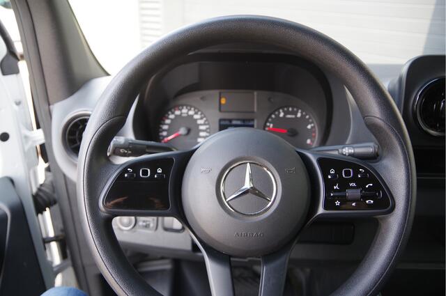 Mercedes-Benz SPRINTER 519 1.9 CDI BAKWAGEN LAADKLEP, DUBBELLUCHT, ZIJDEUR, AUT. CAMERA, NAVI, CLIMA, CARPLAY