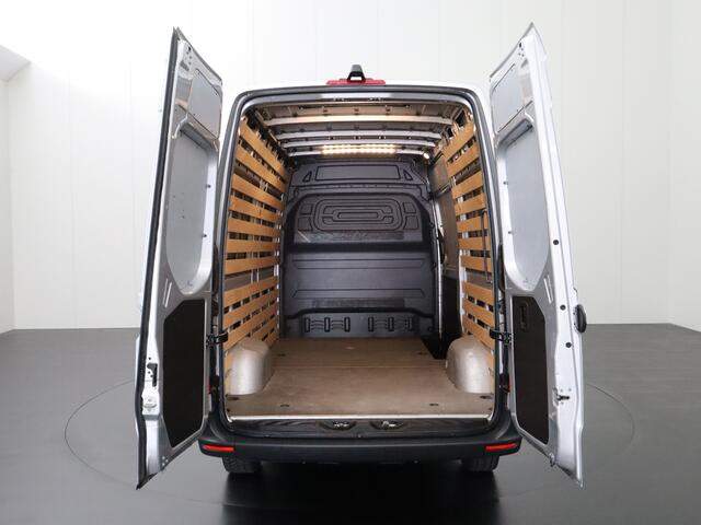 Mercedes-Benz SPRINTER 315CDI 9G-Tronic Automaat L2H2 | 3500Kg Trekken | Camera | Airco | Cruise | Betimmering | 3-Persoons