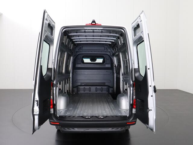 Mercedes-Benz SPRINTER 317CDI 9G-Tronic Automaat L2H2 | Distronic | Navigatie | Camera | Airco | Cruise