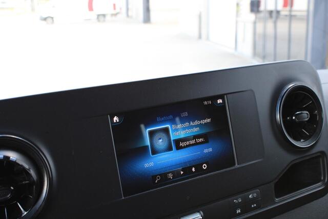 Mercedes-Benz SPRINTER 314 2.2 CDI L3H2 Cruisecontrol | Camera | 3 Zitplaatsen | Parkeersensoren | Carplay