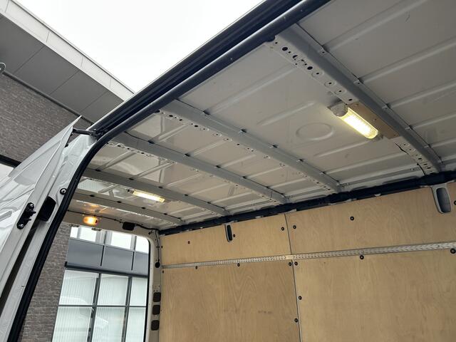 Mercedes-Benz SPRINTER 316 CDI L2 H2 EURO 6 / Trekhaak / Camera / Parkeersensoren / Cruise control / Airco / 270 Graden achterdeuren
