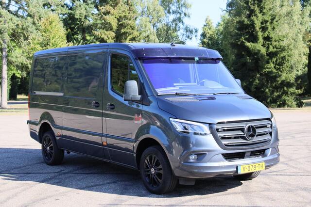 Mercedes-Benz SPRINTER 319 3.0 CDI 366 EHD L2H1 V6 2018 | Goed Onderhouden | Airco | Cruise Control | 1e Eigenaar | Navigatie | Trekhaak | Aanhanger Assistent | DAB Radio | Achteruitrij Camera | Parkeersensoren | Nationale Autopas