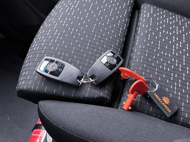 Mercedes-Benz SPRINTER 317 1.9 CDI Bakwagen Meubelbak met laadklep 1000kg RWD Nieuw Widescreen Led Cruise control 9G Automaat