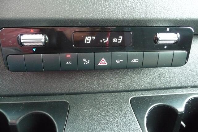 Mercedes-Benz SPRINTER 515 CDI 432 bak en laadklep autm zijdeur, trekhaak