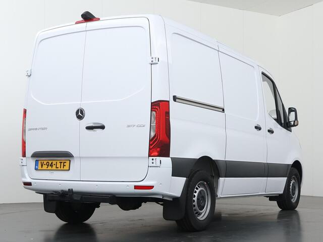 Mercedes-Benz SPRINTER 317 CDI L1 H1 | Aut. LED | TREKHAAK | STOELVERWARMING | BIJRIJDERSBANK | CRUISE | AIRCO | BUMPERS IN KLEUR | LEDEREN STUURWIEL | SPIEGELPAKKET | CERTIFIED