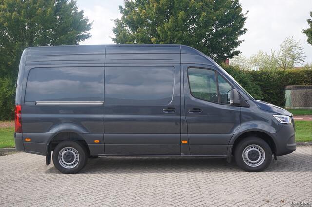 Mercedes-Benz SPRINTER 317CDI Pro L2H2 BPM VRIJ!! 10.25" Mbux Cam, Gev. Stoel, 3.5T Trekgewicht, LED!! NR. A528*