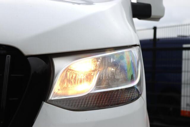 Mercedes-Benz SPRINTER 317 CDI 2.0 L2H1 Cruise Control, Navigatie, Camera, Leder, 3 Persoons, Climate Control