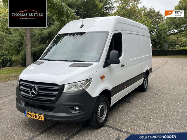 Mercedes-Benz SPRINTER 317 1.9 CDI L2H1 RWD Functional 2022 | Navigatie | Cruise controle | Stoelverwarming | Airco | Multifunctioneel stuurwiel | 6 versnellingen | Camera | Boekjes |