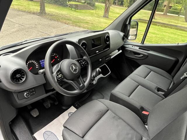 Mercedes-Benz SPRINTER 317 1.9 CDI L2H1 RWD Functional 2022 | Navigatie | Cruise controle | Stoelverwarming | Airco | Multifunctioneel stuurwiel | 6 versnellingen | Camera | Boekjes |