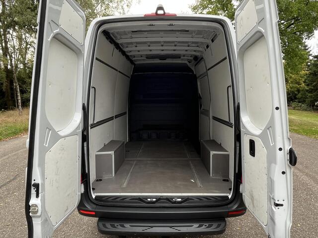 Mercedes-Benz SPRINTER 317 1.9 CDI L2H1 RWD Functional 2022 | Navigatie | Cruise controle | Stoelverwarming | Airco | Multifunctioneel stuurwiel | 6 versnellingen | Camera | Boekjes |