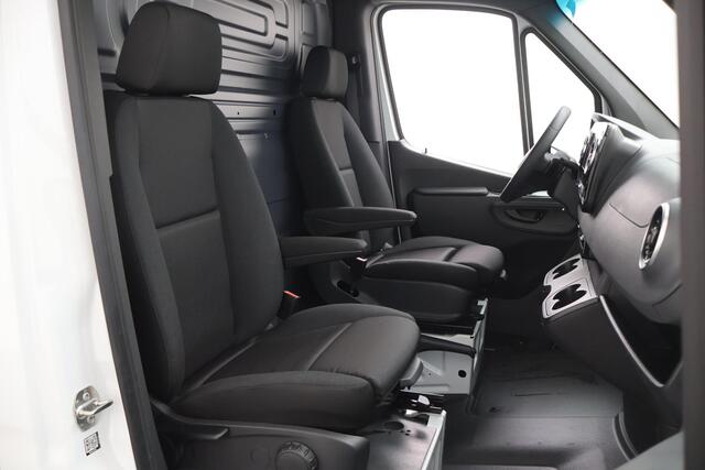 Mercedes-Benz SPRINTER 315 CDI | Aut. | L2 H2 | RWD | PRO | 3500 KG. AHW | Apple Carplay / Android Auto | Achteruitrijcamera | Lane-Assist | Side-Assist | Comfort-stoelen | Cruise Control | 3500 KG. AHW |