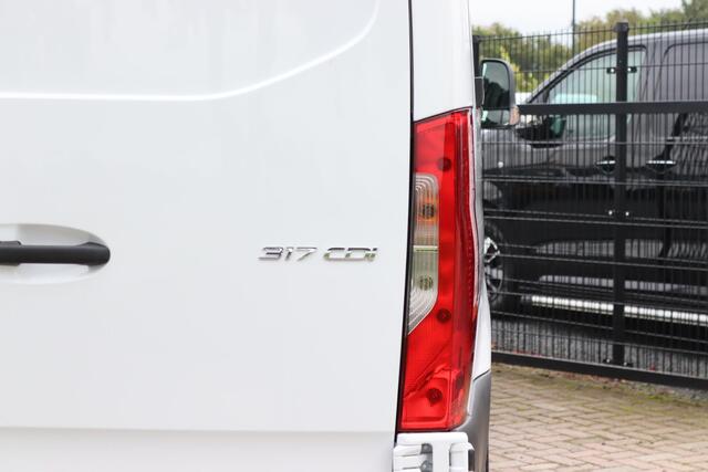 Mercedes-Benz SPRINTER 317CDI, 9G-tronic, L2H1 Automaat, Leder, MBUX Navigatie, Camera,