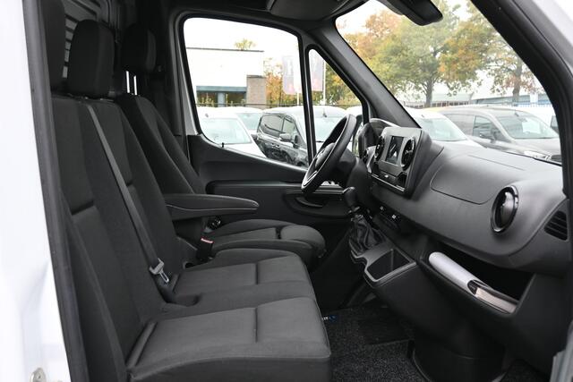 Mercedes-Benz SPRINTER 315 CDI L3H2 RWD MBUX navigatie met 360 graden camera, Geveerde stoel