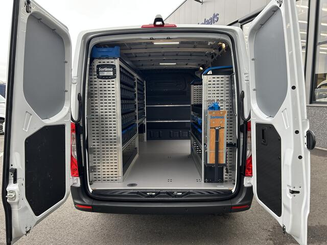 Mercedes-Benz SPRINTER 317 CDI L2 H1 SORTIMO / Automaat / MBUX / Camera / Parkeersensoren / Navigatie / Airco