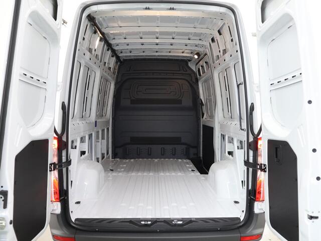 Mercedes-Benz SPRINTER 315 L2 H2 RWD PRO | 3500 kg Trekgewicht | Smartphone integratie pakket | Climate Control | Achteruitrijcamera | Airco | Cruise Control | Apple Carplay |