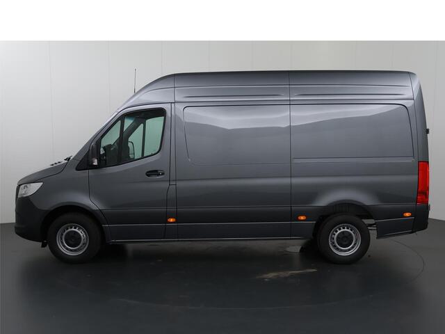 Mercedes-Benz SPRINTER 315 CDI | L2 H2 | RWD | Aut. | PRO | BPM VRIJ! | ACHTERUITRIJCAMERA | 3500 KG AHW | DODEHOEKASSISTENT | AIRCO | CRUISE | CARPLAY | ANDROID AUTO | METALLIC | 3-ZITS | MBUX SYSTEEM GROOT