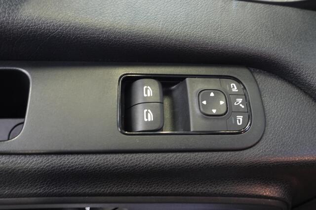 Mercedes-Benz SPRINTER 211 1.9 CDI L2H2 FWD Automaat Airco Cruise Control Navi Trekhaak Imperiaal