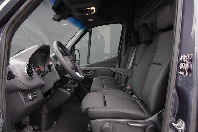 Mercedes-Benz SPRINTER L2H2 315Cdi 150Pk 9G-Tronic | RWD | Stoel-Bank | 3.500Kg trekgewicht | Achteruitrijcamera | Trekhaak | 19'' Nr. 2