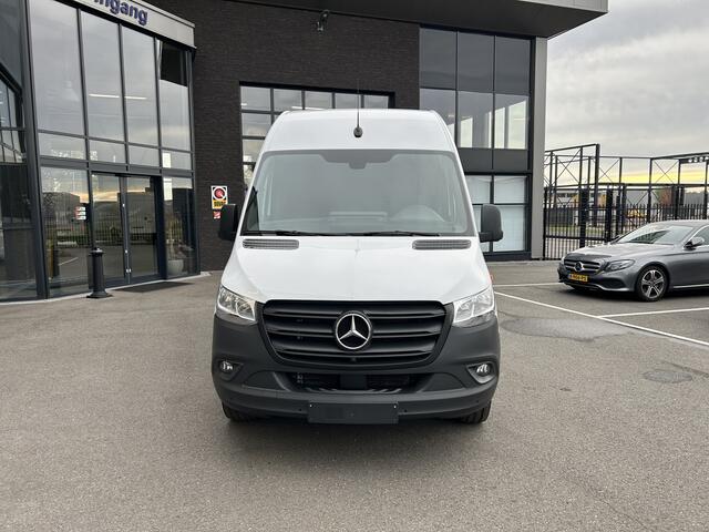 Mercedes-Benz SPRINTER 317 CDI L2 H2 MBUX / 360 Camera / Navigatie / Parkeersensoren / Cruise control / Airco / 270 Graden achterdeuren
