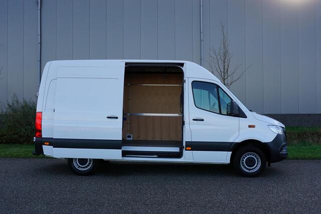 Mercedes-Benz SPRINTER 317 L2H2 RWD Automaat |EURO6 |1e eigenaar |Topstaat |Betimmering |Fabrieksgarantie |Camera |Cruise |Navi |Climate control |Stoelverwarming |3500 KG |170 pk