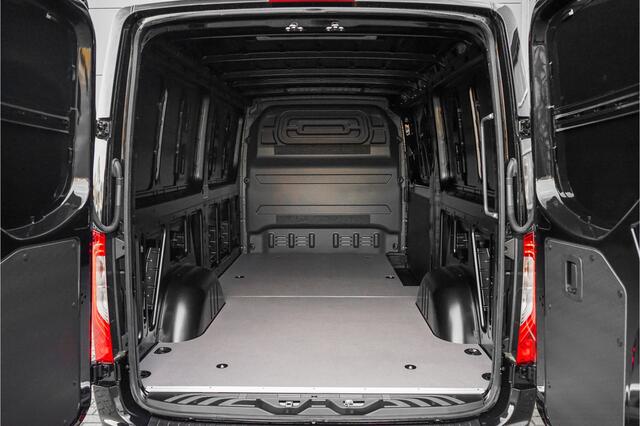 Mercedes-Benz SPRINTER 319 1.9 CDI L2H1 BPM Vrij Black Pack Vol 20" Distronic Camera Trekhaak 3.5T