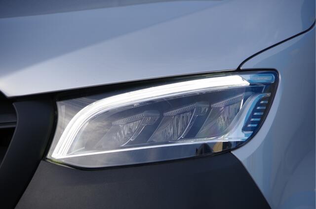 Mercedes-Benz SPRINTER 317 1.9 L2H1 AUT. LED, 3.5T TREKHAAK, STANDKACHEL, CAMERA, NAVI, CRUISE, CLIMA