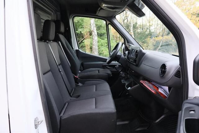 Mercedes-Benz SPRINTER 315 1.9 CDI L4H2 RWD 2023 | Navigatie | Stoelverwarming | 360 Camera + PDC | Stuurwiel Bediening | Carplay | Elektrische Ramen | Boekjes | 2 Sleutels