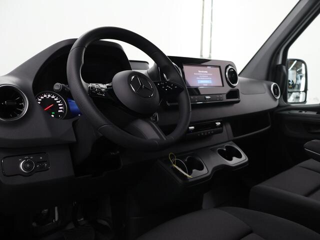 Mercedes-Benz SPRINTER 317 CDI | L2 H2 | Aut. | RWD | PRO | BPM VRIJ! | 3500 KG AHW | CARPLAY | ANDROID AUTO | 3-ZITS | CRUISE | CAMERA | AIRCO | SPOORASSISTENT | DODEHOEKDETECTIE |