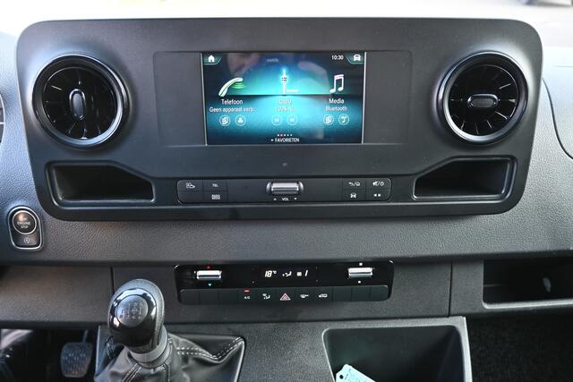 Mercedes-Benz SPRINTER 317 CDI L2H2 RWD MBUX met camera, Led in laadruimte, Opstap