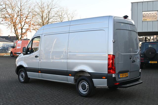 Mercedes-Benz SPRINTER 317 CDI L2H2 RWD MBUX met camera, Led in laadruimte, Opstap