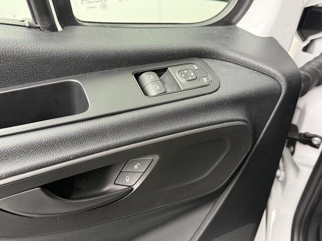 Mercedes-Benz SPRINTER 515CDI Bakwagen+Laadklep | Airco | Cruise | 3-Persoons | Dakspoiler