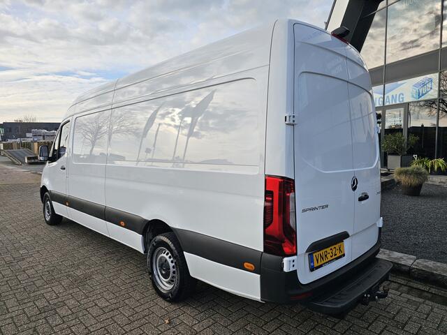 Mercedes-Benz SPRINTER 317 CDI L3-H2 Handgeschakeld * LED * Trekhaak * MBUX * Cruise *