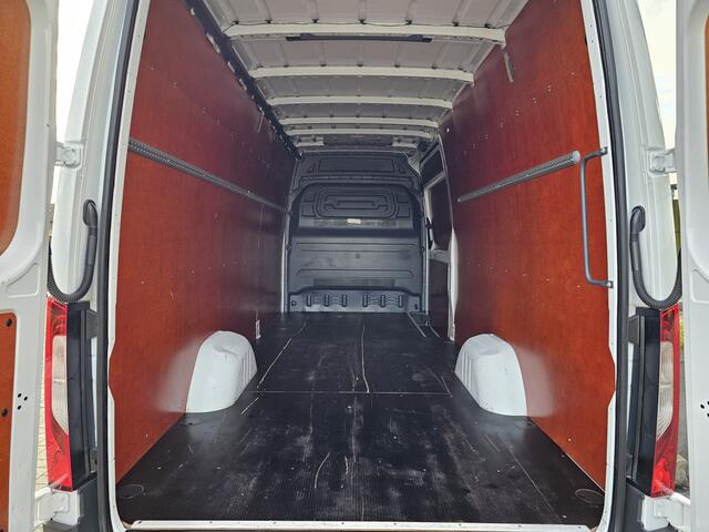 Mercedes-Benz SPRINTER 317 CDI L3-H2 Handgeschakeld * LED * Trekhaak * MBUX * Cruise *