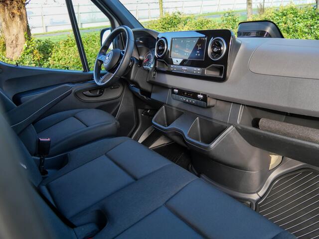 Mercedes-Benz SPRINTER 317 CDI L2H2 PRO Facelift | LED | 3.5T AHW MOGELIJK | Geveerde Stoel | Camera |