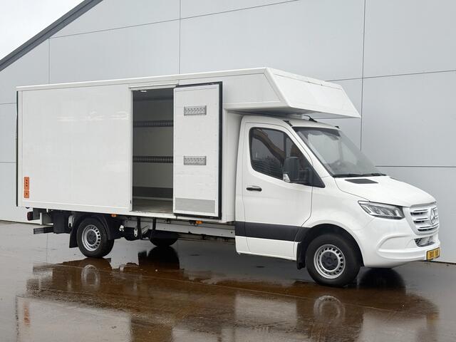 Mercedes-Benz SPRINTER 317 1.9 CDI Laadklep Automaat LED Climate Control Cruise Control Camera Carplay Stoelverwarming Bakwagen Meubelbak Koffer