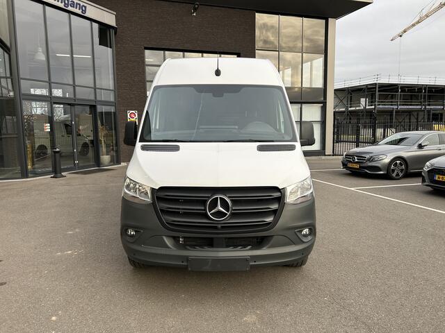 Mercedes-Benz SPRINTER 317 CDI L2 H2 MBUX / 360 Camera / Navigatie / Parkeersensoren / Cruise control / Airco / 270 Graden achterdeuren