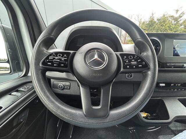 Mercedes-Benz SPRINTER 317 CDI 170 PK / L2H2 / AUTOMAAT / 270 A DEUREN / AIRCO / CRUISE / APPLE CARPLAY / 3-ZITS / CAMERA