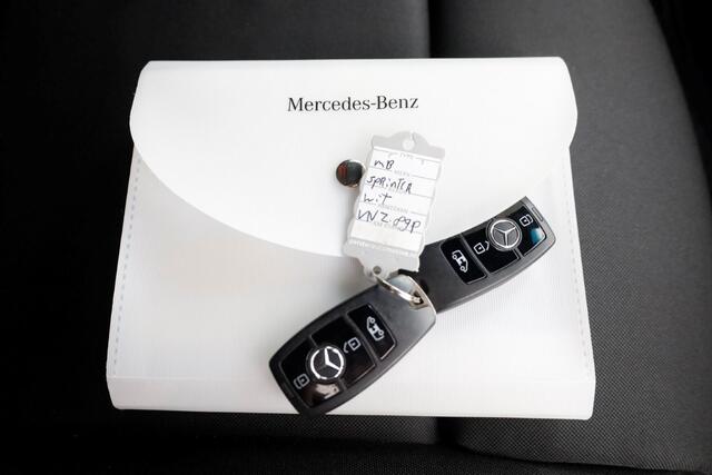 Mercedes-Benz SPRINTER 316 CDI 163pk 7G Automaat L2H2 4x4 ZG1 Airco/Camera/Trekhaak 2800kg 02-2022