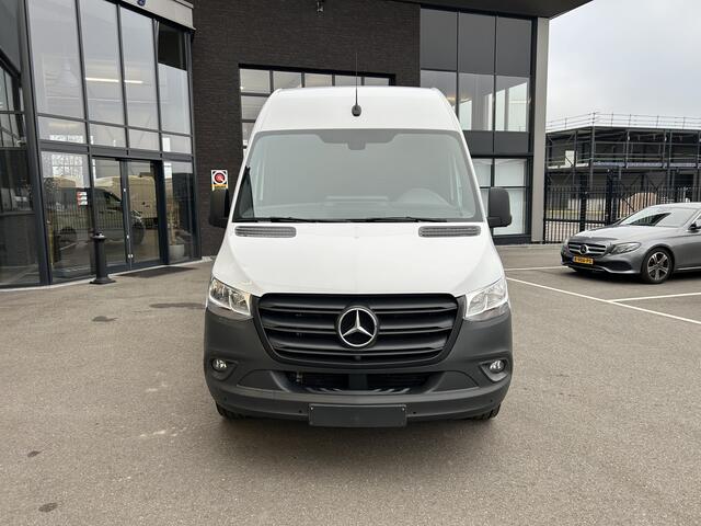 Mercedes-Benz SPRINTER 317 CDI L2 H2 MBUX / 360 Camera / Parkeersensoren / Navigatie / Cruise control / Airco / 270 Graden achterdeuren