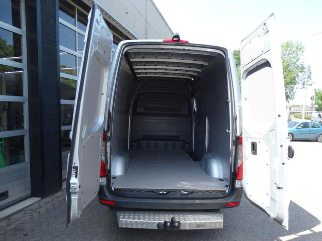 Mercedes-Benz SPRINTER 315 1.9 CDI L2H2 RWD AHW 3500 kg