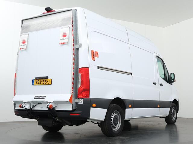 Mercedes-Benz SPRINTER 315 CDI Aut. | L2 H2 | Laadklep | Navigatie | 2-zits | DHollandia Laadklep | Achteruitrijcamera | Spiegelpakket | Cruise Contol | Zijwindassistent | Certified |