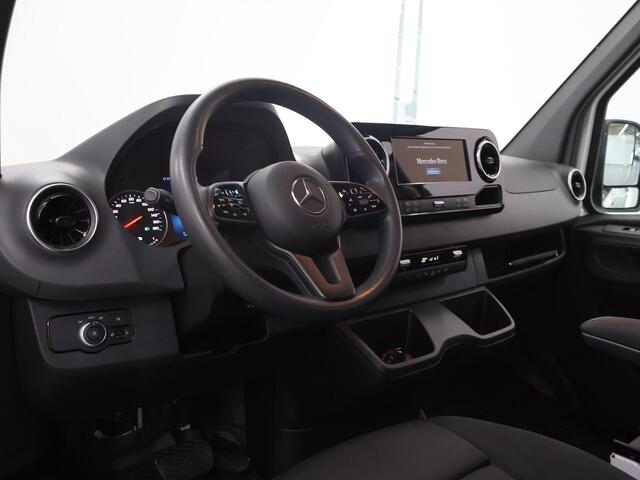 Mercedes-Benz SPRINTER 315 CDI Aut. | L2 H2 | Laadklep | Navigatie | 2-zits | DHollandia Laadklep | Achteruitrijcamera | Spiegelpakket | Cruise Contol | Zijwindassistent | Certified |