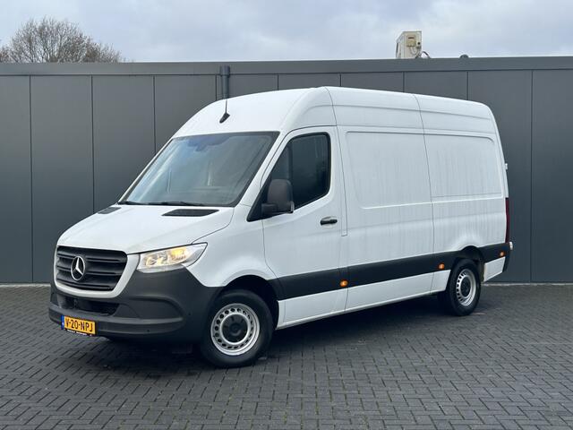 Mercedes-Benz SPRINTER 317 CDI 170 PK / L2H2 / 270 A DEUREN / AIRCO / CRUISE / APPLE CARPLAY / CAMERA / 3-ZITS