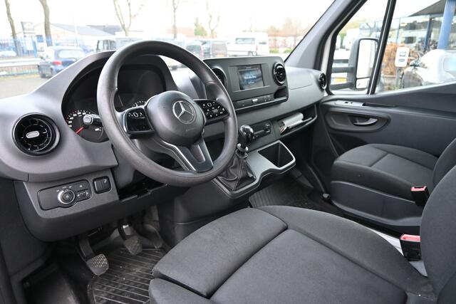 Mercedes-Benz SPRINTER 514 CDI L3 Bakwagen met laadklep Camera, MBUX, Geveerde stoel, Stoelverwarming