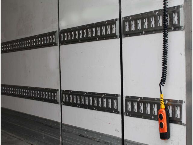 Mercedes-Benz SPRINTER 519 3.0 CDI v6 Aut. Koelwagen Vrieswagen BE-Trekker Oplegger