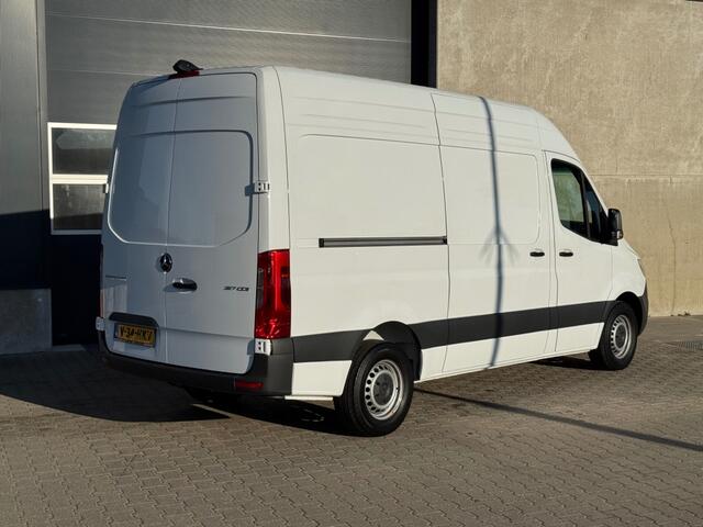 Mercedes-Benz SPRINTER 317 170pk L2 H2 Koelwagen - koelen/vriezen -20 graden - camera