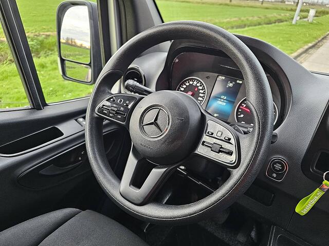 Mercedes-Benz SPRINTER 317 1.9 CDI L3H2 LAADKLEP, automaat, airco, navi, mbux, LED, camera